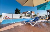 B&B Baena - Nice Home In Baena With Outdoor Swimming Pool - Bed and Breakfast Baena