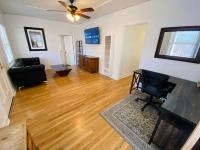 B&B Los Angeles - Cozy 1,400sq ft 2BR+2BA WeHo Gated Home - Bed and Breakfast Los Angeles