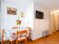 T2 avec Piscine à Gruissan - Proche Plage et Commerces - FR-1-409A-14 - B&B Gruissan