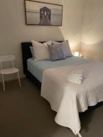 B&B Townsville - Walk to Palmer B&B - U21 - Bed and Breakfast Townsville