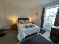 B&B Dumfries - Stylish 2nd Floor Georgian 1 Bedroom Apartment - Bed and Breakfast Dumfries