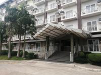 Condo Azur Suites A125 Amani Resorts Residences , 5 minutes Airport, Netflix, Stylish, Cozy with Luxurious Swimming Pool - Chambres d'hôtes Pusok