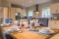 Coach House D - Ferienwohnung Docking