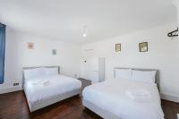 Camera Quadrupla con Bagno in Comune