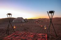 Le Pacha Luxury Desert Camp - Mhamid Sahara Activities - B&B Mhamid