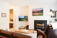 B&B Glacier - Mt Baker Den, Sleeps 4 - Bed and Breakfast Glacier