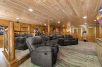 Mountain Cinema Lodge - B&B Pigeon Forge