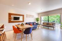 Brand New! 10min To Beach Wifi 200mb Gym Pool - B&B