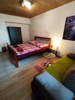 Doppel- oder Zweibettzimmer