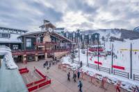 B&B Park City - Ski In Out 3 BDR Condo with Stunning Mountain Views - Bed and Breakfast Park City