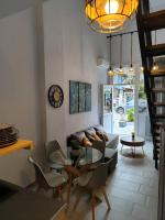 Seaside family Loft Apartment in Paralia Dionisiou - Chambres d’hôtes Paralía Dionysíou