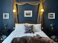 Outlander Cottage with Spa