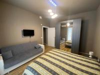 Deluxe Room (2 Adults + 1 Child)