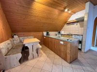 Apartamento con balcón