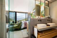 Suite mit Kingsize-Bett mit Meerblick