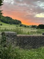 Gorgeous Cottage in Skirmett with Parking - B&B