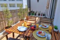 B&B Olhão - Spacious terrace, swimming pool, private parking - Bed and Breakfast Olhão