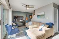 Michigan Island Lake House with Pontoon Boat! - Chambres d’hôtes Fenton