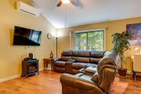 Bartlett Townhome with Balcony 1 Mi to Ski Resort! - B&B