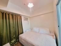 B&B Manila - Minimalist Condo Unit in Prisma w/ Parking - Bed and Breakfast Manila