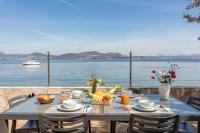 Le Cigalou, authentique cabanon de pêcheur en bord de mer avec sa terrasse spacieuse et aménagée - Chambres d'hôtes Hyères