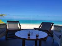 Summer Breeze - Beachfront - 3 Bedrooms Suite - B&B Pointe d’Esny