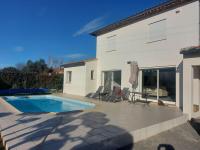 Studio neuf avec acces piscine - B&B Valergues