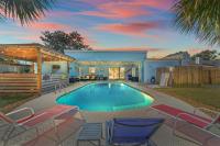 Tiki Hut - Private Pool Home, Game Room, 5 Min Drive 2 Beach, FREE Daily Activities - B&B Panama City Beach