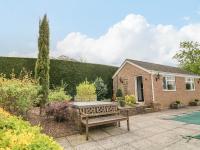 B&B Crediton - The Pool House - Bed and Breakfast Crediton