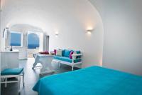 Apartment with Terrace and Panoramic Caldera View
