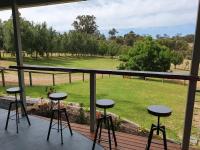 Preston Valley Shed Stay - Bed and Breakfast