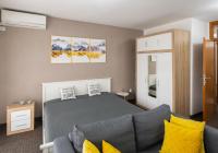 Apartment Titanic 3 - B&B Tuzla