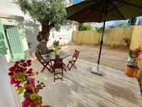Anastasia, downtown village house - Ferienwohnung