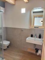 Camera Matrimoniale con Vista Montagna