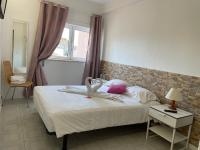 Tweepersoonskamer met Gedeelde Badkamer