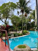 Seaview Deluxe Rainbow Paradise Tg Bungah 6pax - B&B Tanjung Bungah