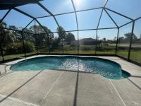 Pool Home - Bed and Breakfast Englewood