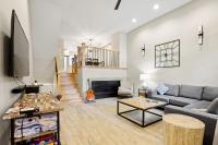 Winterpoint 2 BR Condo Walk to Main St Plus Hot Tub - B&B Breckenridge