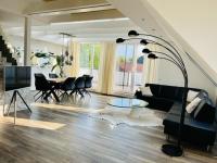 Apartment 160qm 5 Schlafzimmer 1 Wohnzimmer Terrasse und Balkon - Ferienwohnung Wilhelmshaven