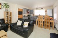 B&B Belfast - 3Bed/2Bath Duplex Apartment - Pure Bliss Belfast - Bed and Breakfast Belfast