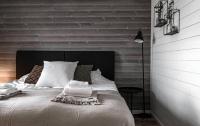 Tweepersoonskamer met 2 Aparte Bedden en Eigen Badkamer