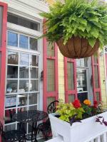 Historic Victorian Studio Near City Park NOMA Bayou St John - Ferienwohnung