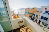 B&B Tijuana - Steps to the beach ocean view balcony - Bed and Breakfast Tijuana