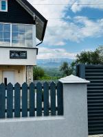 Prater House Mountain View - Bed and Breakfast