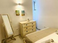 Apartamento de 1 dormitorio con vistas al mar