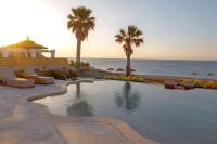 Beachfront Villa Crystalia - B&B