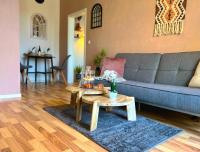 Elbling Apartment mit Terrasse - Netflix - Parkplatz - Weinbergblick - B&B Meißen