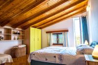 Apartamento de 2 dormitorios con vistas al mar y terraza
