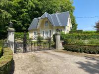 La Maison du Gardien, Chateau de lAvenue - Bed and Breakfast Pierrefitte-en-Auge