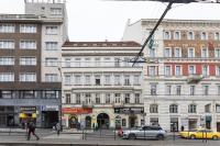 Spacious stylish attic in the heart of the center - Karlovo - B&B Prague